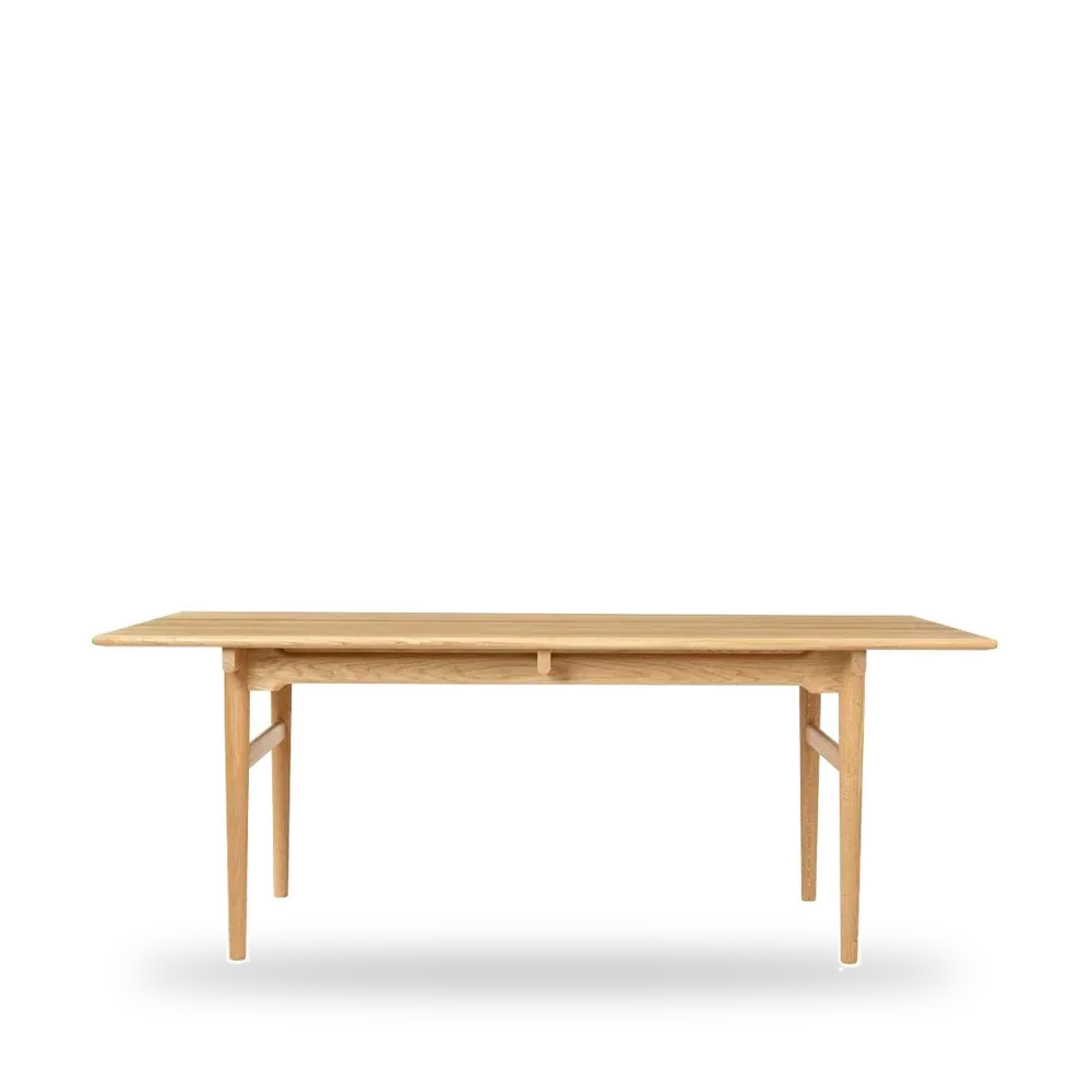 FLOAT Dining Table